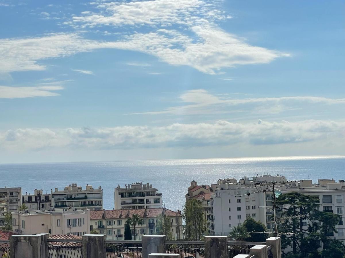 Leilighet Renting - Cambrai - Luxurious Sea View Terrasse - King Bed - Parking - Ac - Fully Equipped